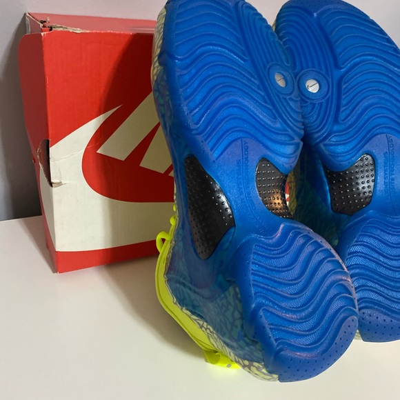 NIKE basketball shoes - Picture 6 of 12